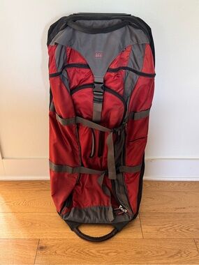 REI Explorer Expedition Wheeled Rolling Travel Duffel Bag Luggage Red/Black 34”